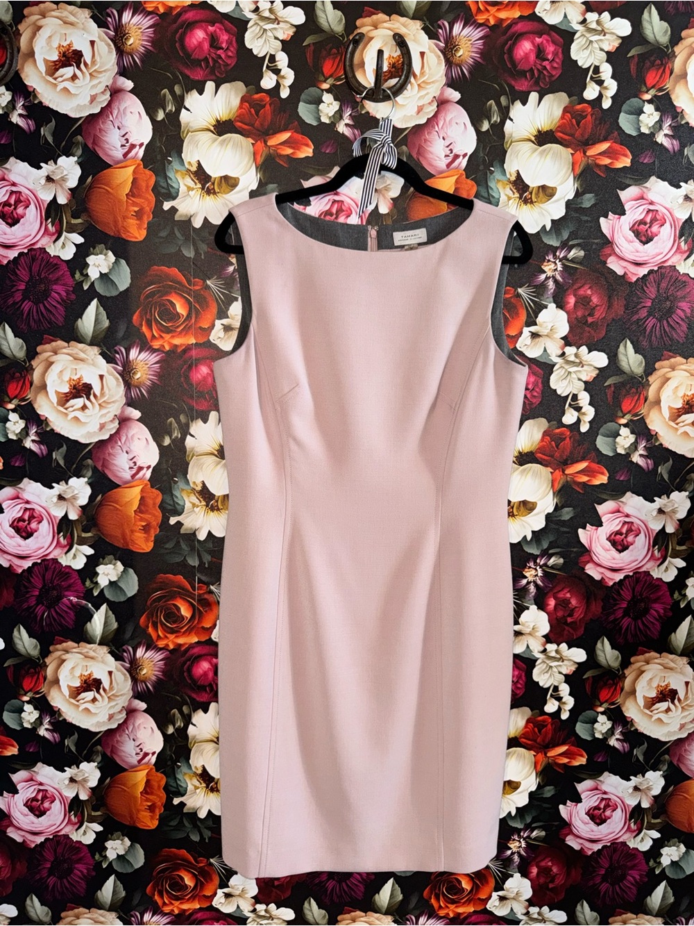 Tahari Sleeveless Midi Sheath Dress in Pale Pink, Size 10